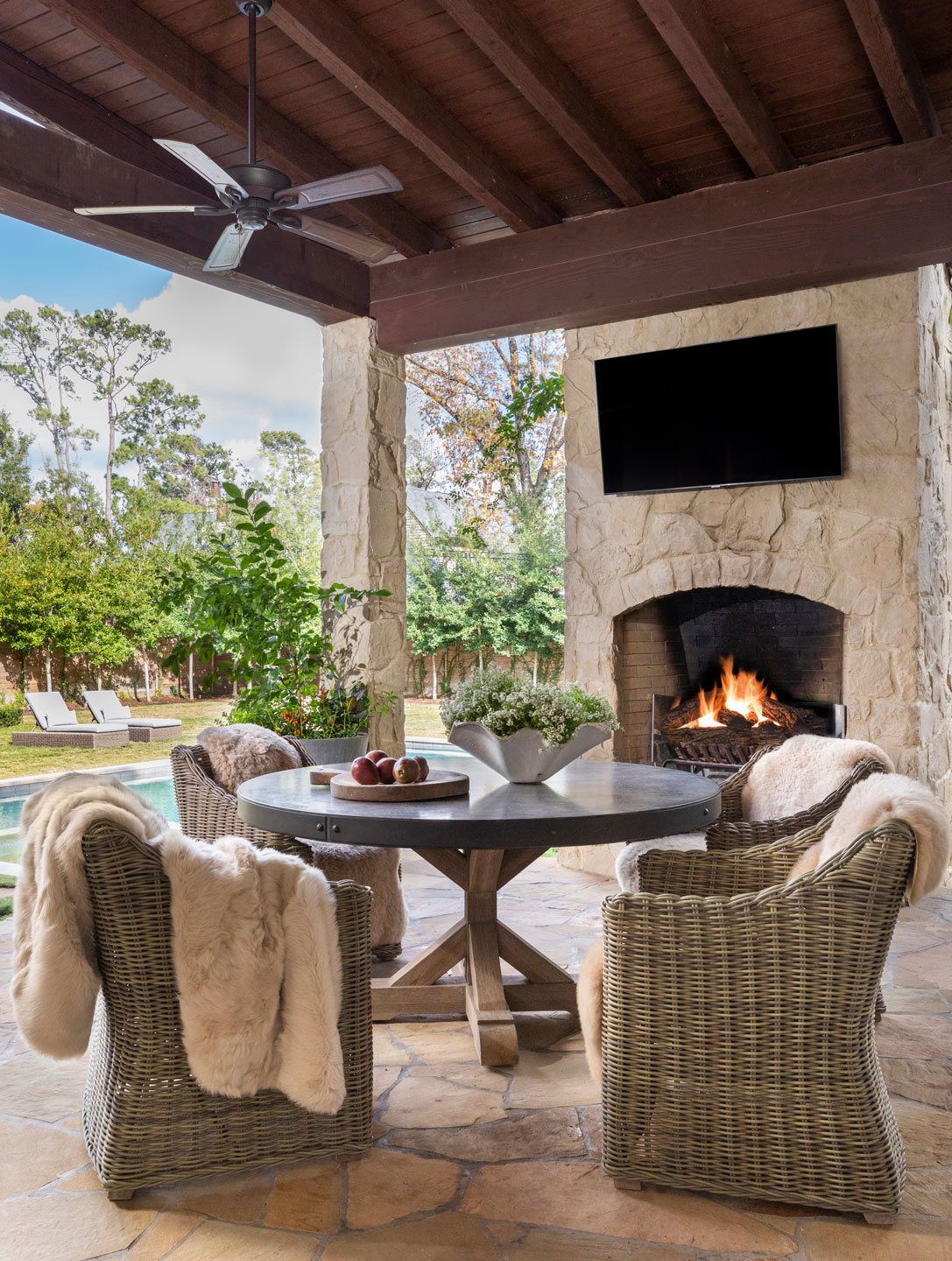 09.karachildress-houstonhangout